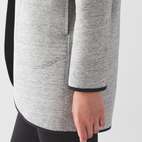 Lululemon City Bound Wrap * REVERSIBLE! NWOT - Picture 6 of 10